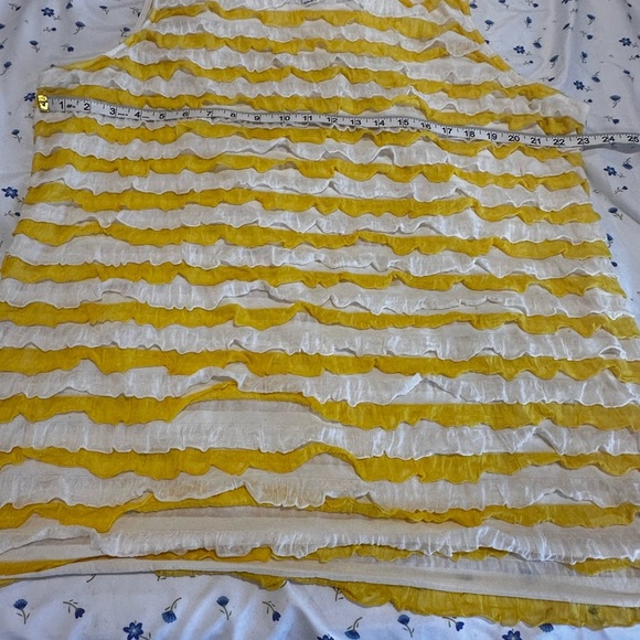 Susan Graver 2XL Yellow White Layered Ruffle Striped Sleeveless Flowy Blouse. - Picture 3 of 9